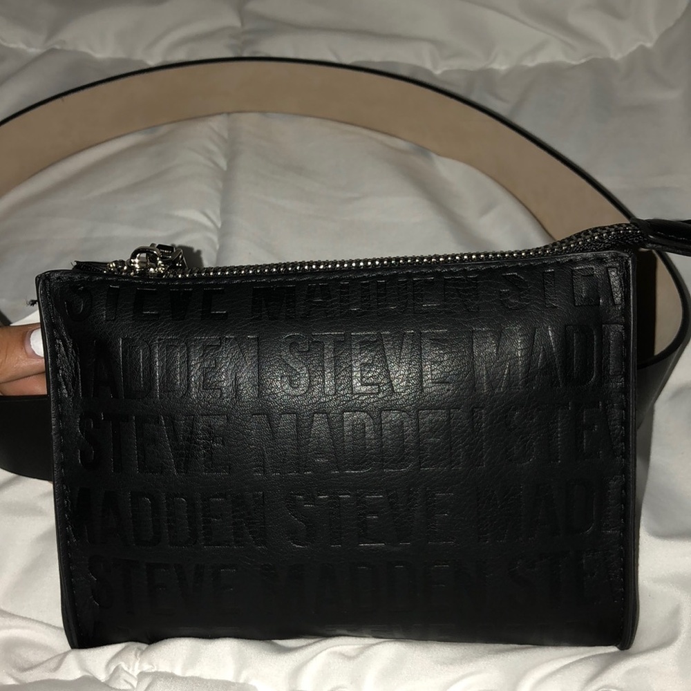 Steve Madden fanny pack